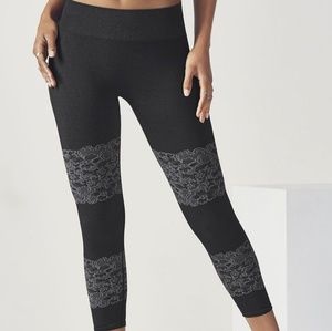Fabletics Capri